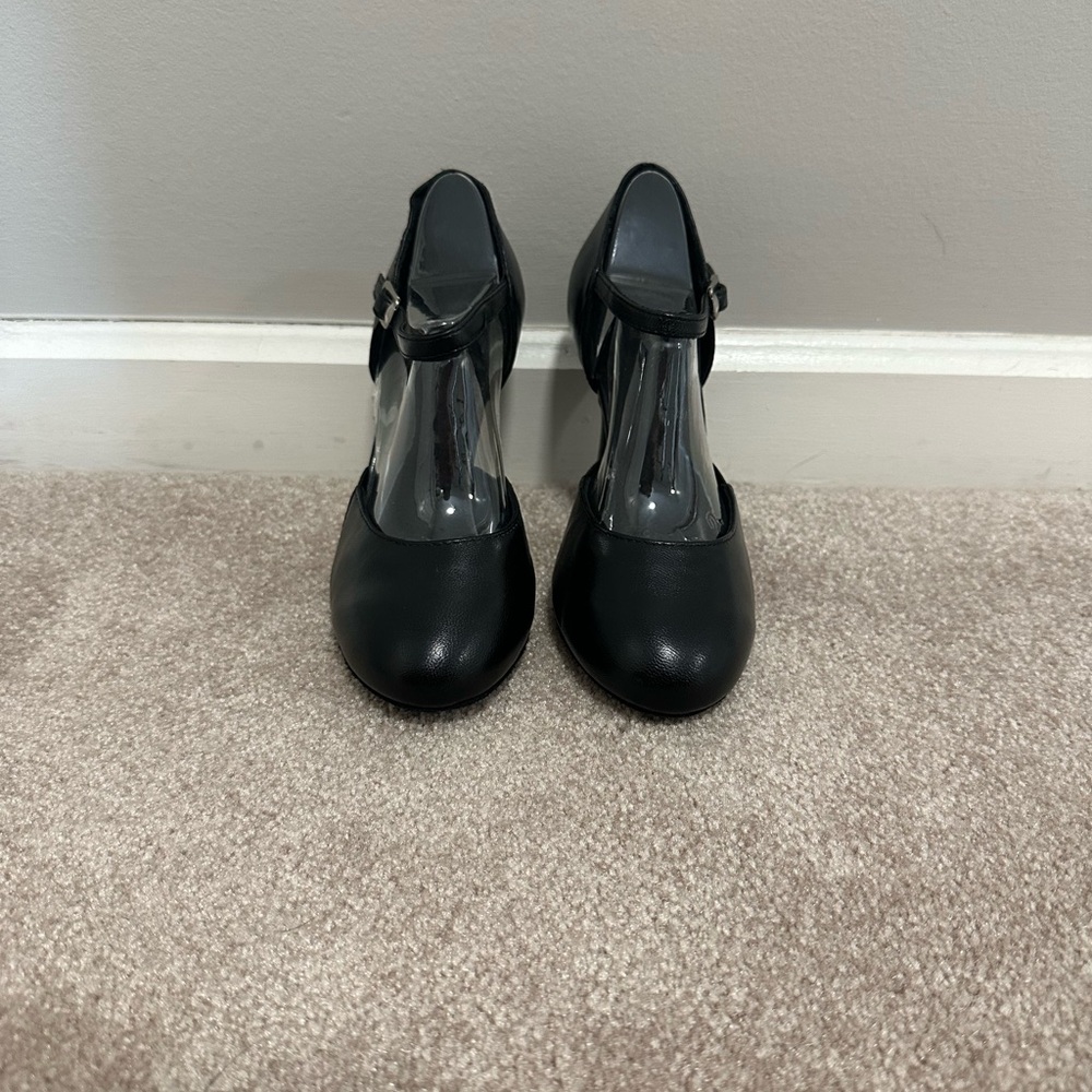 Bloch Dance Shoes size 6.5